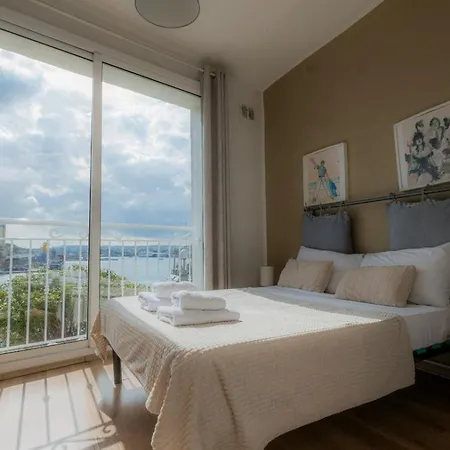 Sea Balcony House * Senglea